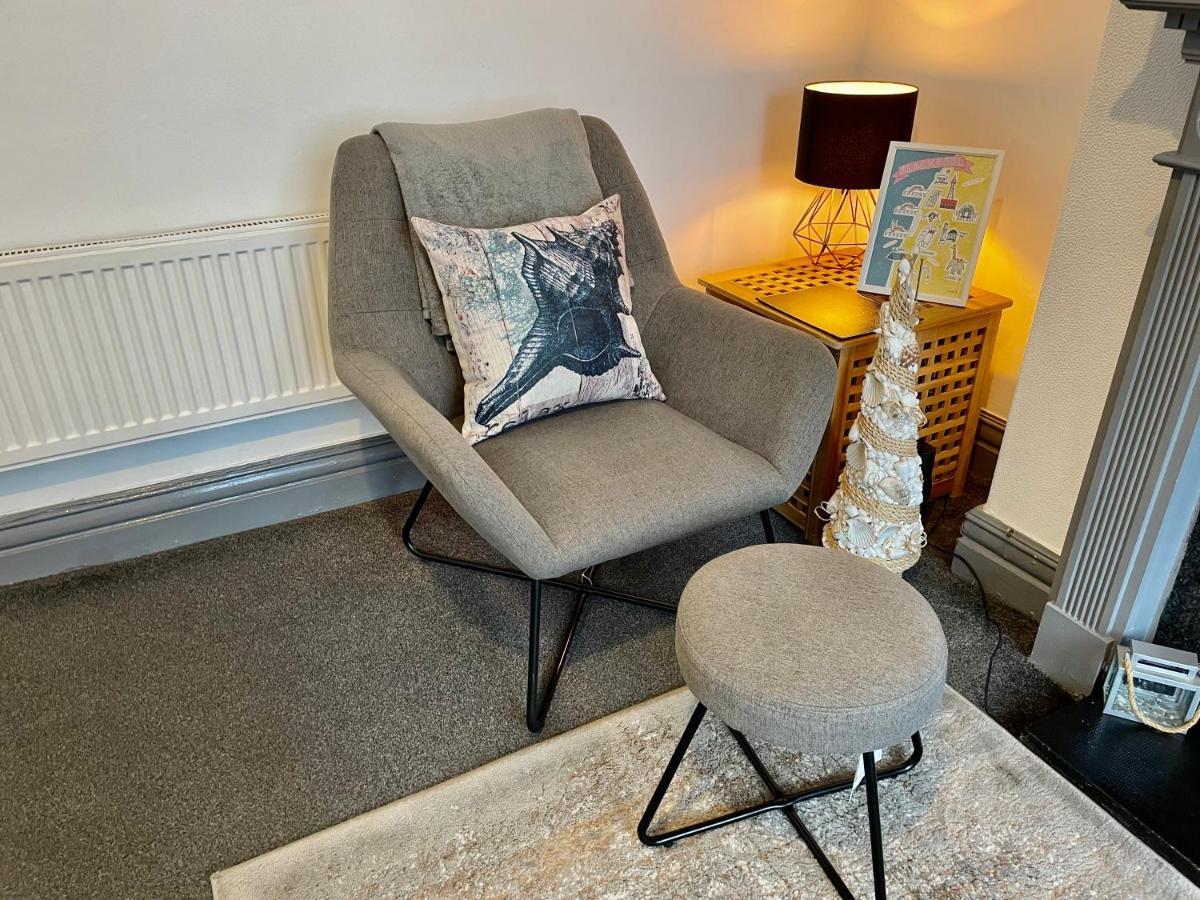 Entire Holiday Home In Blackpool With Free Parking And A Private Patio Garden Екстер'єр фото